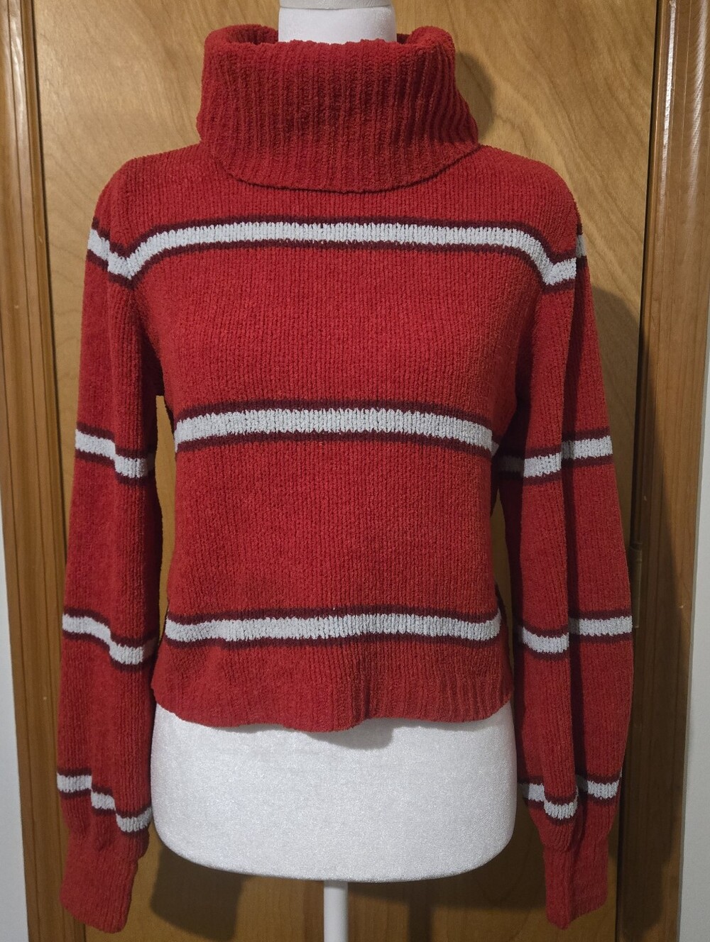 Wild Fable Red Turtleneck Cropped Striped Sweater Size M
